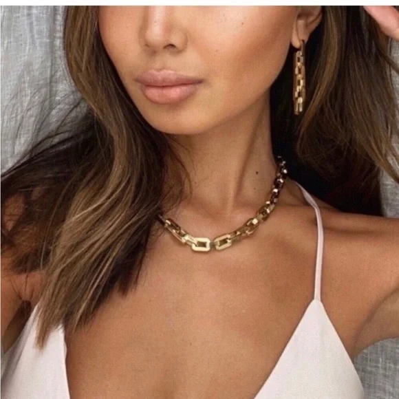 NWT Eddie Borgo Designer Necklace!!! Retails 450 up Necklace only